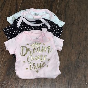 Bundle of 3 newborn onesies